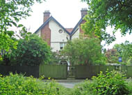 9 Heathview Gdns